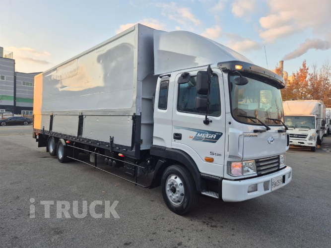 현대 메가트럭 250 후축 윙바디 4.5톤 수동 2