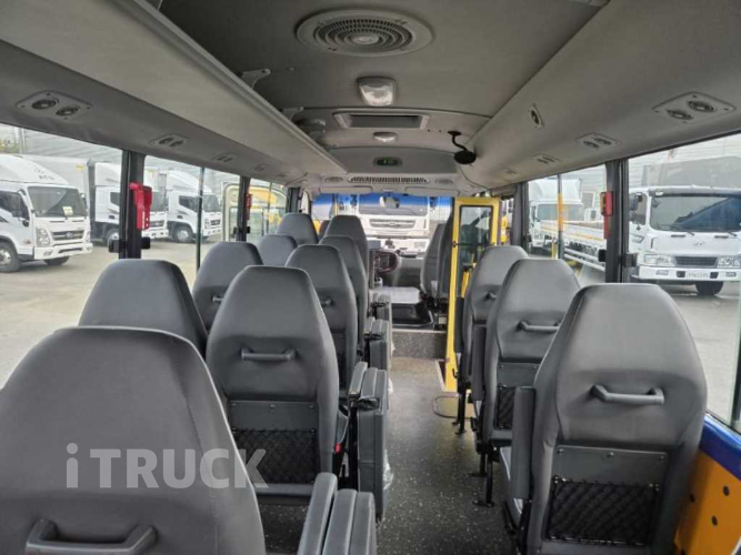 현대 버스 25인승 9