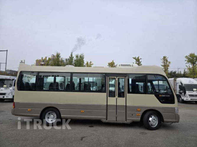 현대 버스 25인승 2