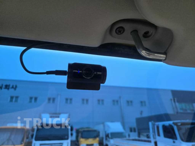 현대 버스 25인승 13