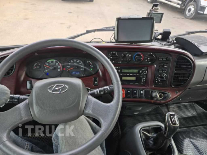 현대 버스 25인승 11