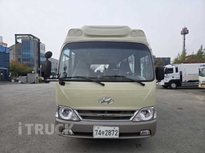 현대 버스 25인승 1