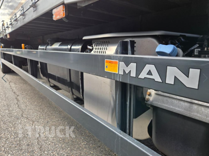 만 TGM 320 후축 윙바디 12.5톤 오토 7