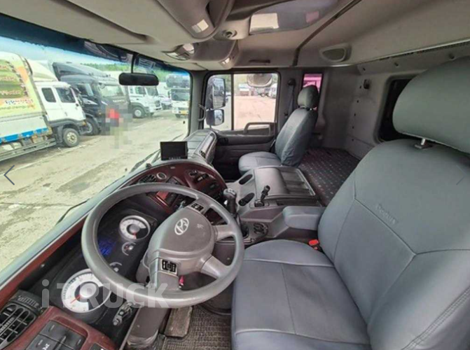 현대 메가트럭 와이드캡 300 후축 윙바디 5톤 수동 6