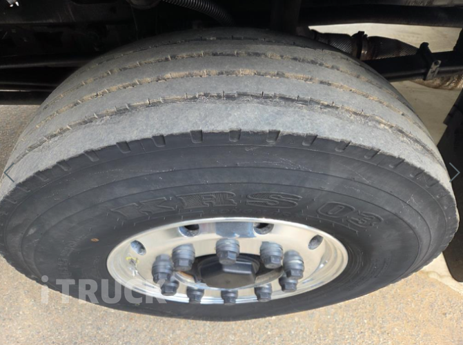 타타대우 맥쎈 570 앞축 상승윙바디 25톤 오토 17