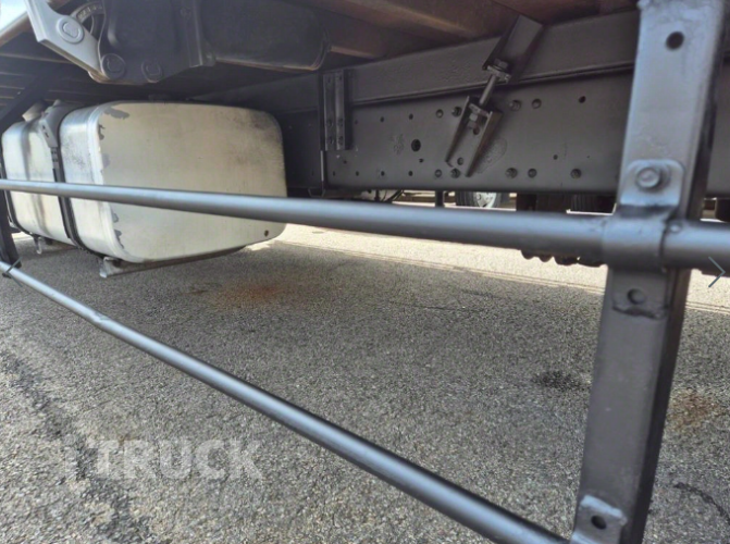 현대 메가트럭 270 단바리 윙바디 5톤 수동 11