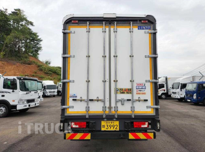 타타대우 프리마 320 후축 윙바디 5톤 오토 6