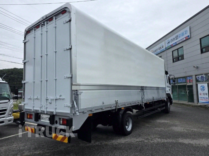 현대 메가트럭 와이드캡 260 단바리 윙바디 5톤 수동 3