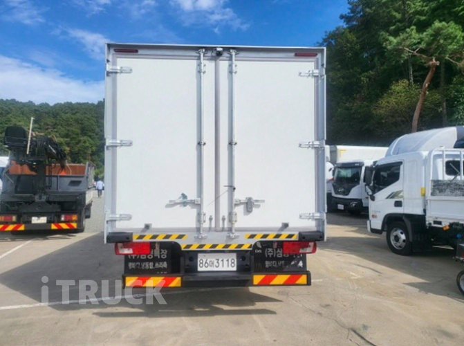 타타대우 더쎈 3.5톤 광폭 냉동탑 5