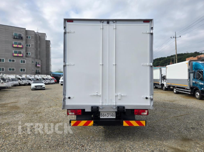 타타대우 더쎈 3.5톤 광폭 냉동탑 6