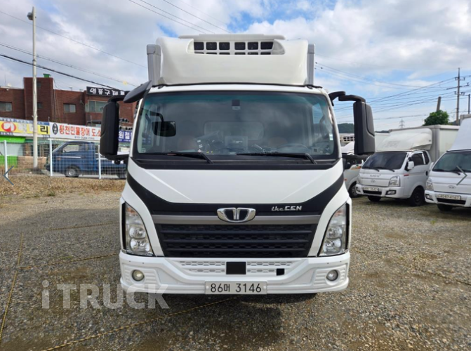 타타대우 더쎈 3.5톤 광폭 냉동탑 1