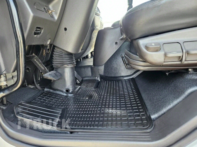 현대 메가트럭 270 후축 카고 5톤 수동 10