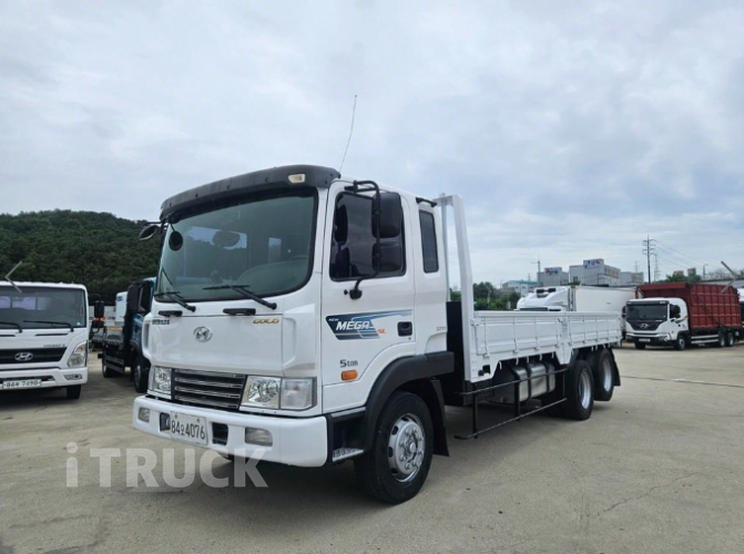 현대 메가트럭 270 후축 카고 5톤 수동 0