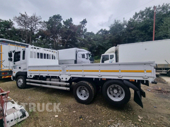 현대 메가트럭 280 후축 카고 5톤 수동 3