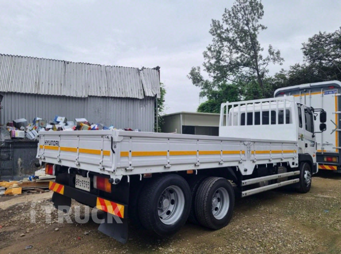 현대 메가트럭 280 후축 카고 5톤 수동 4