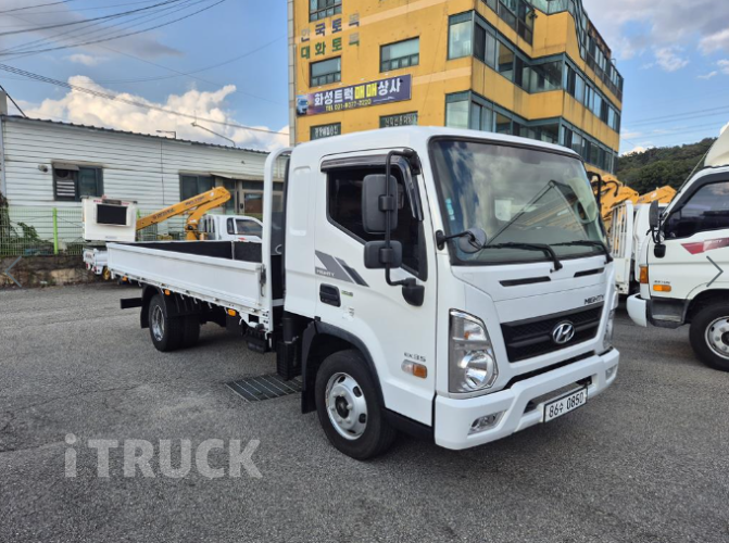 현대 올뉴마이티 3.5톤 카고 슈퍼캡 1