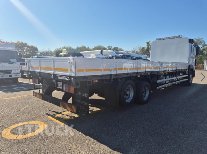 현대 메가트럭 와이드캡 300 후축 카고 5톤 수동 5