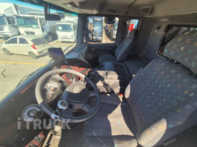 현대 메가트럭 와이드캡 300 후축 카고 5톤 수동 13