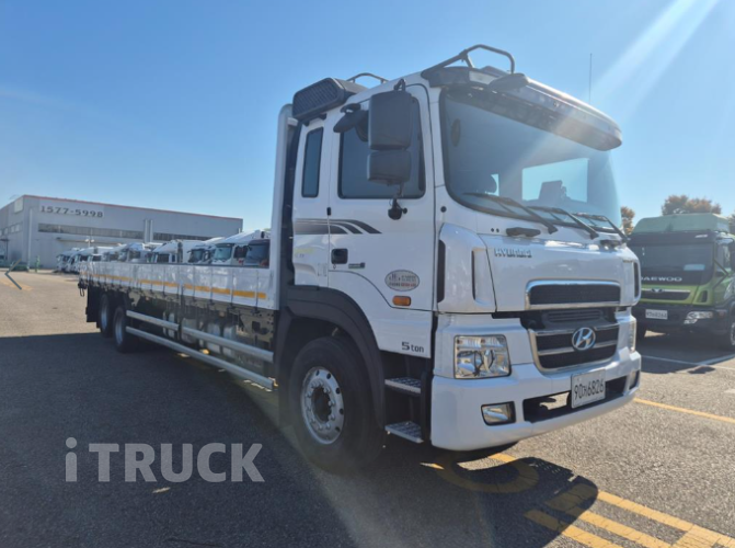 현대 메가트럭 와이드캡 300 후축 카고 5톤 수동 2