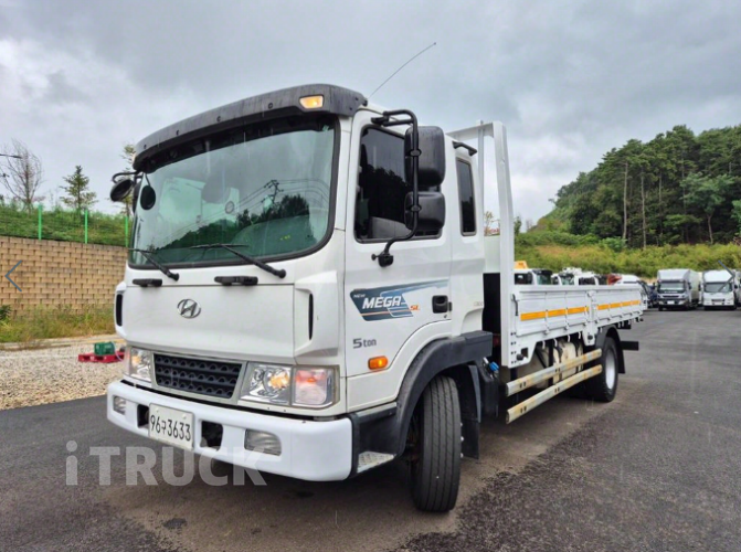 현대 메가트럭 300 단바리 카고 5톤 오토