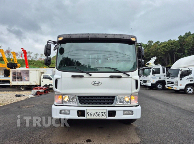 현대 메가트럭 300 단바리 카고 5톤 오토 1