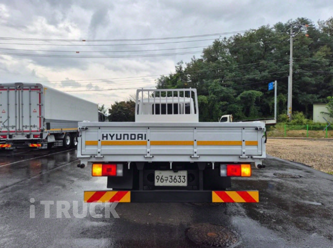 현대 메가트럭 300 단바리 카고 5톤 오토 8