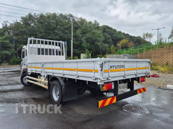 현대 메가트럭 300 단바리 카고 5톤 오토 7