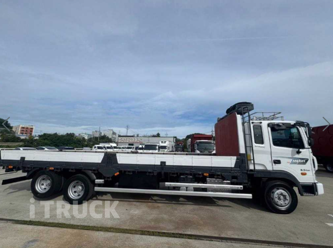 현대 메가트럭 280 후축 카고 5톤 오토 3