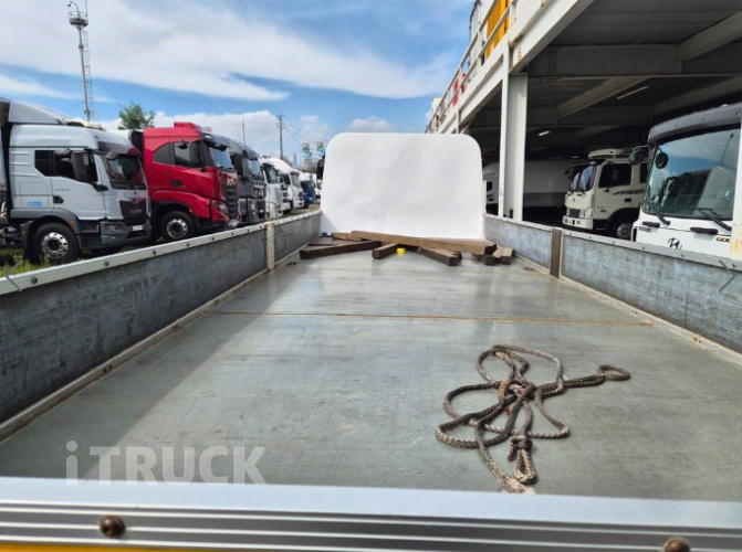 타타대우 더쎈 4톤 광폭 카고 슬리퍼캡(더블캡, 크루캡) 7