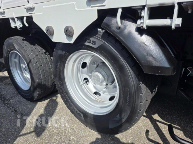 현대 메가트럭 260 앞축 카고 5톤 수동 19