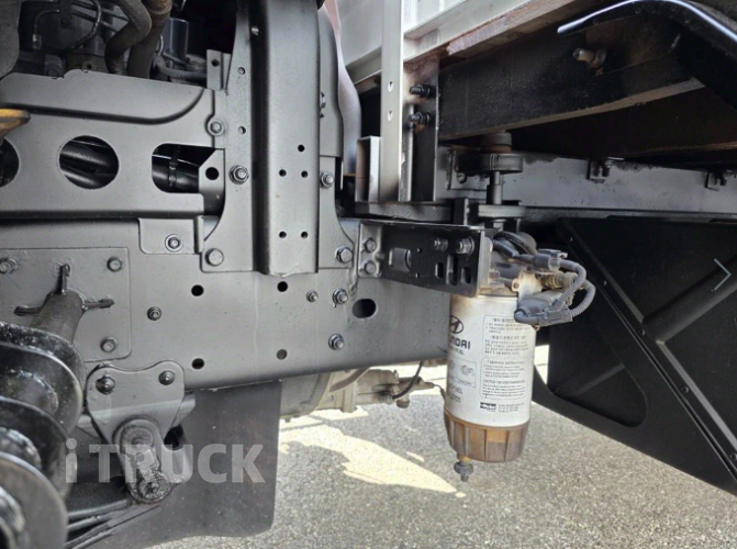 현대 메가트럭 260 앞축 카고 5톤 수동 10