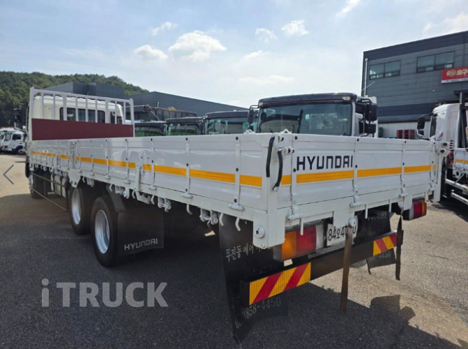 현대 메가트럭 260 앞축 카고 5톤 수동 4