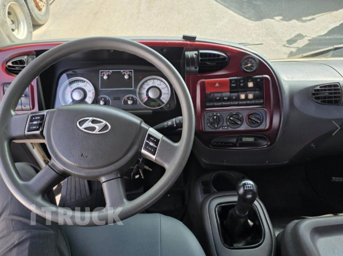 현대 메가트럭 260 앞축 카고 5톤 수동 15