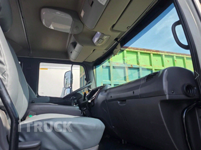 현대 메가트럭 260 앞축 카고 5톤 수동 14