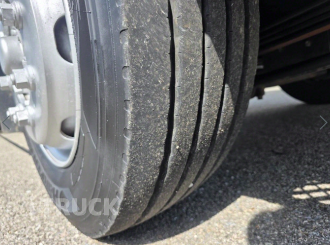 현대 메가트럭 260 앞축 카고 5톤 수동 18