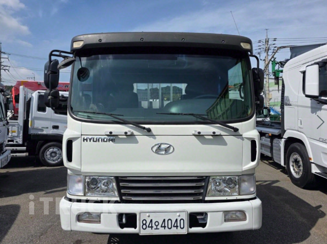 현대 메가트럭 260 앞축 카고 5톤 수동 1