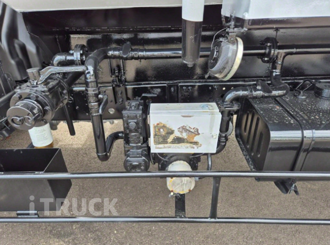 현대 탱크로리 메가트럭 철탱크 10,000L 수동 14