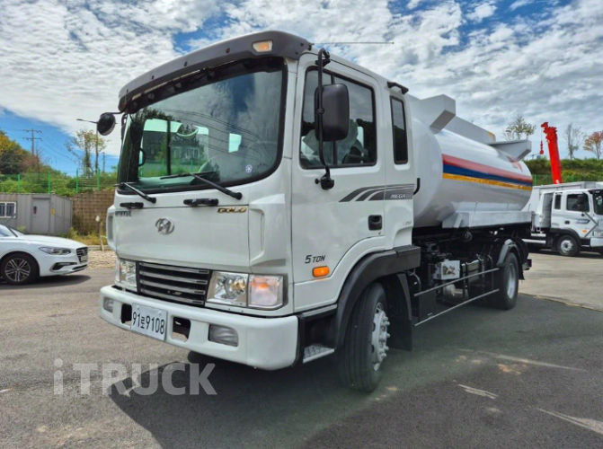 현대 탱크로리 메가트럭 철탱크 10,000L 수동 0