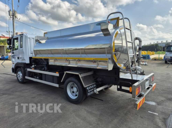 현대 살수차 메가트럭 스텐탱크 8,000L 수동 4