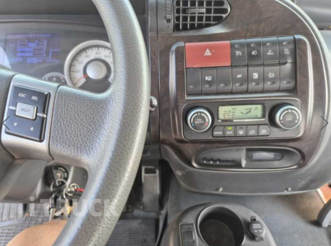 현대 살수차 메가트럭 스텐탱크 8,000L 수동 13