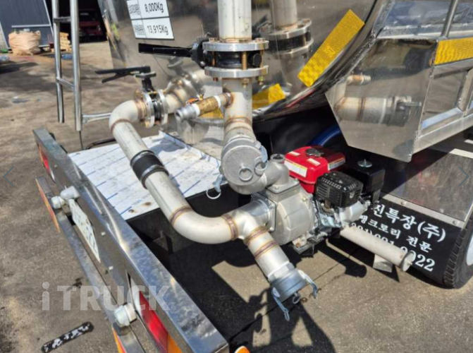현대 살수차 메가트럭 스텐탱크 8,000L 수동 9