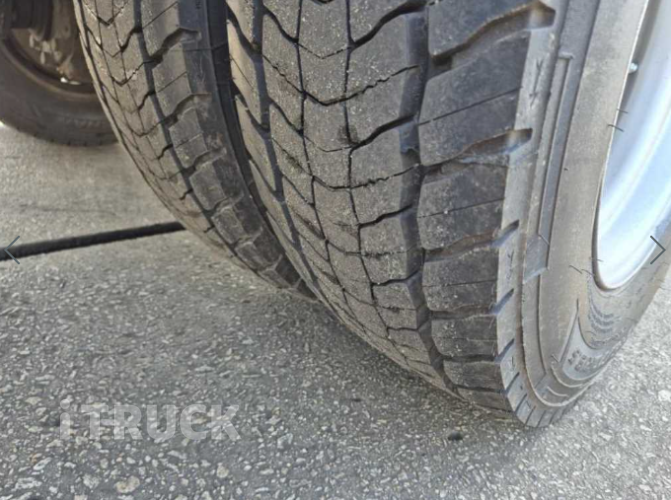 현대 살수차 메가트럭 스텐탱크 8,000L 수동 16