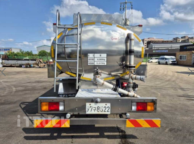 현대 살수차 메가트럭 스텐탱크 8,000L 수동 6