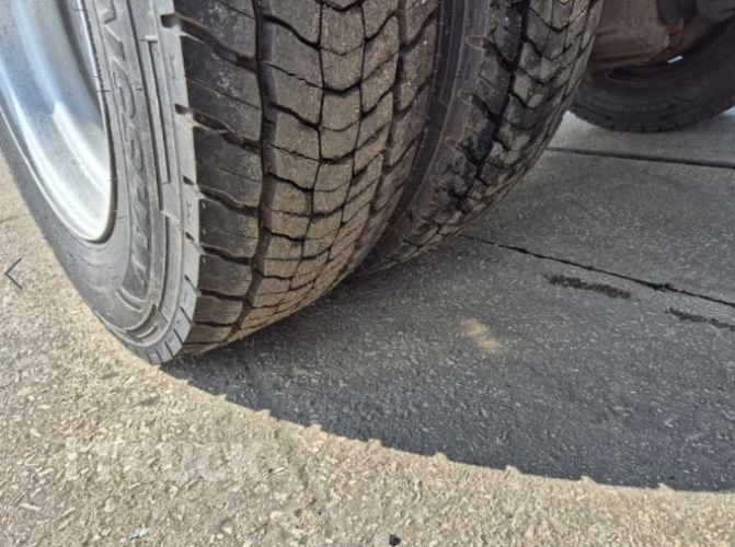 현대 살수차 메가트럭 스텐탱크 8,000L 수동 18