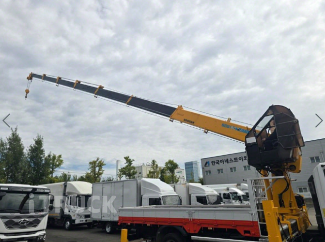 현대 카고크레인 수산중공업 메가트럭 5톤 9