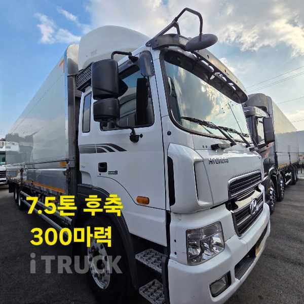 현대 메가트럭 와이드캡 300 후축 윙바디 7.5톤 수동 1