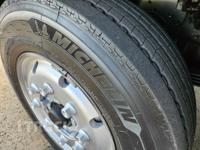 현대 메가트럭 280 단바리 카고 5톤 수동 9