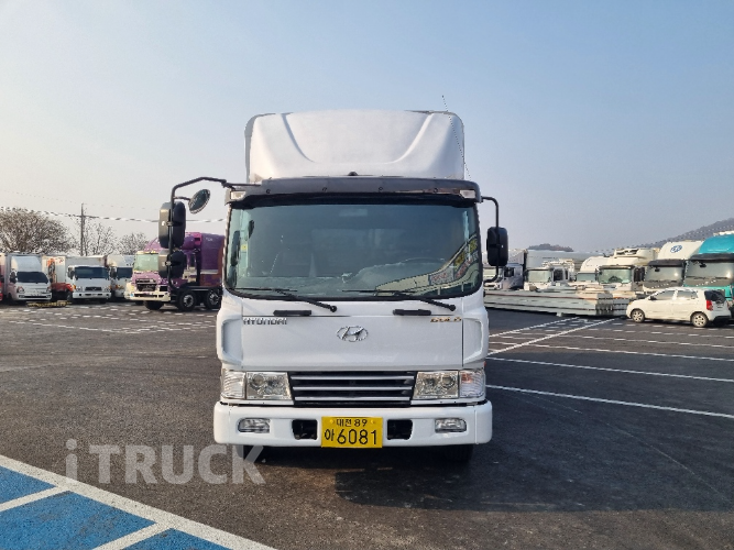현대 메가트럭 235 단바리 윙바디 4.5톤 수동 1