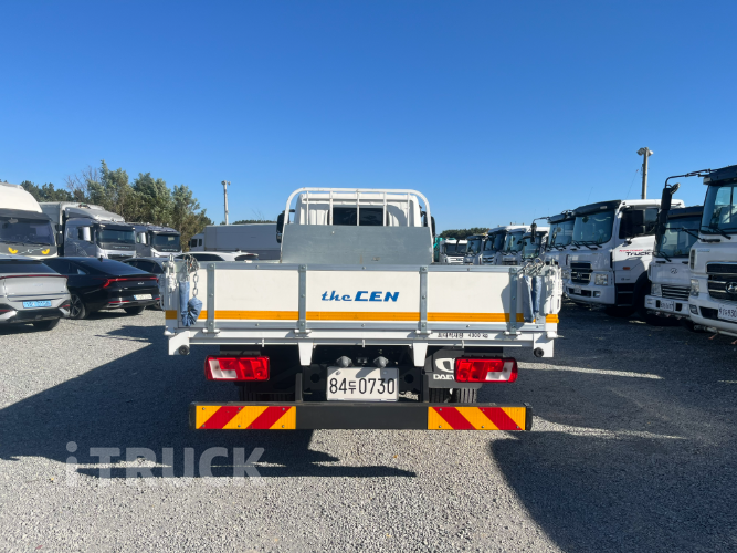 타타대우 더쎈 4톤 광폭 카고 5