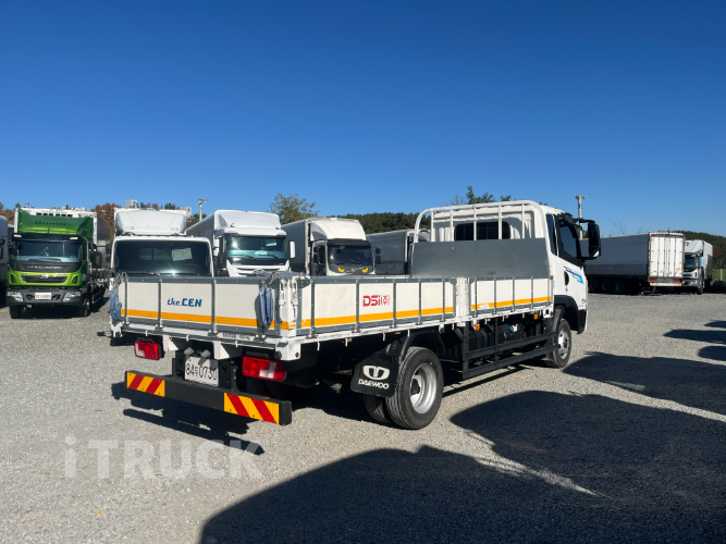 타타대우 더쎈 4톤 광폭 카고 3